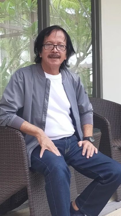 Menjadi Penyanyi Dangdut Populer, Rumah dan Penampilan Caca Handika ...