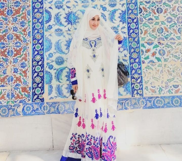 Paramitha Rajabiah Awet Muda Diusia 57 Tahun, Cantiknya Paramitha Rusady Kenakan Hijab ...