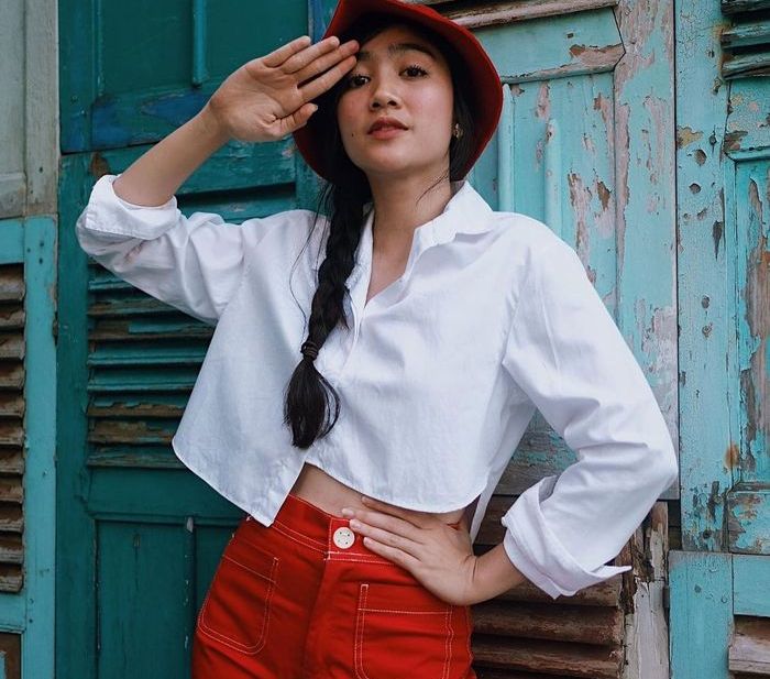 1. Outfit Serba Merah Putih