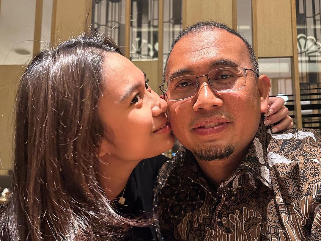 Momen Akrab Andre Rosiade & Putri Cantiknya