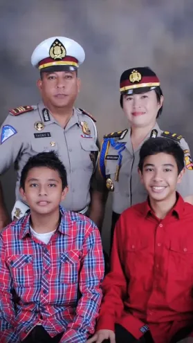 Satu Keluarga Dari Ayah, Ibu Sampai Anak-anaknya Jadi Polisi, Rumah ...