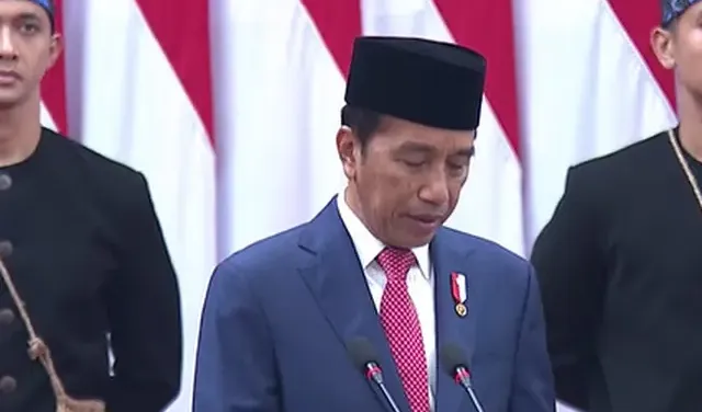 Presiden Joko Widodo (Jokowi) mengatakan, krisis pandemi menggerus perekonomian global sekitar USD2 triliun.