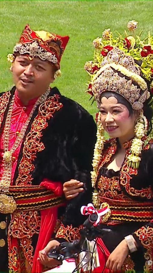 Pakaian Pengantin Banyuwangi Jadi Lima Busana Terbaik Upacara Hut Ri Di