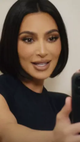 Kim Kardashian's Topless 'Bob' Hairstyle Become Hot Topic Online ...