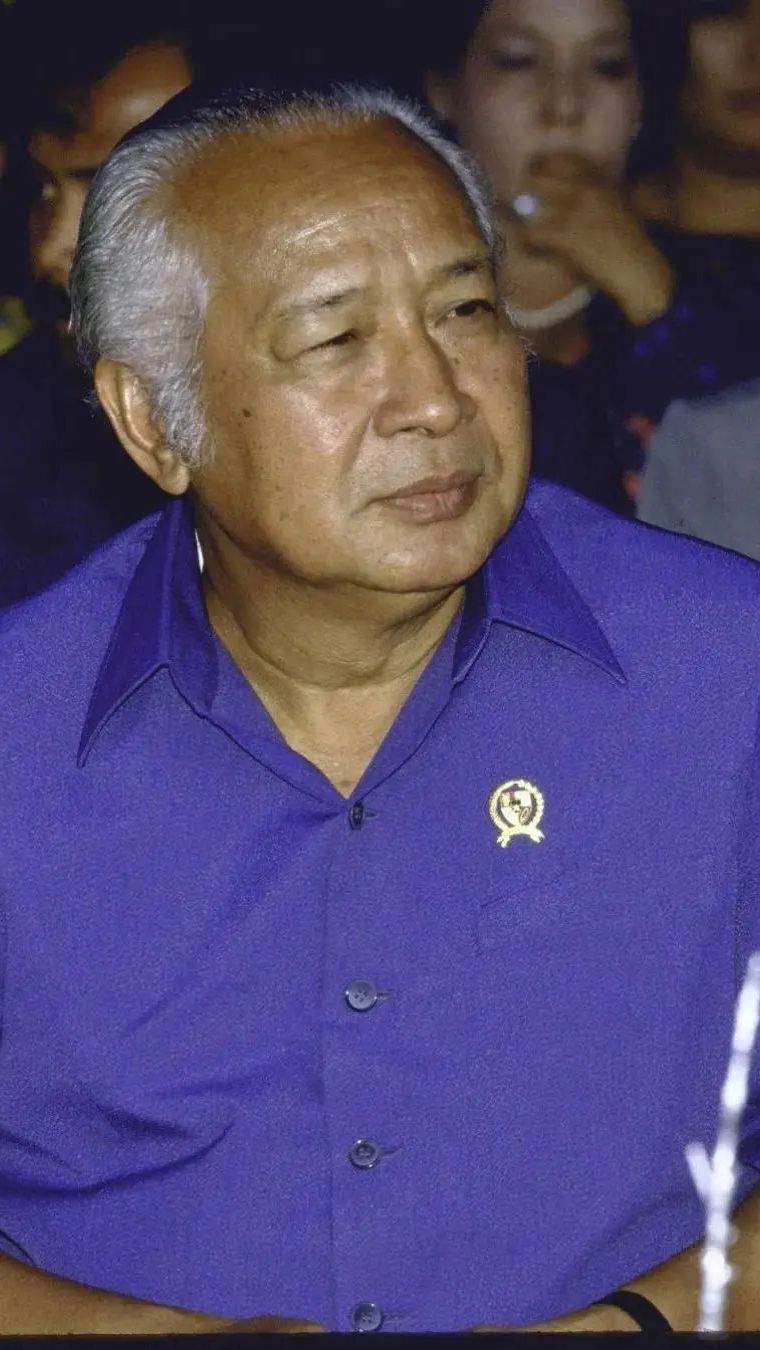 Potret Presiden Soeharto Meresmikan Tol Jagorawi Tahun 1978, Jalan Tol Pertama di RI Dibuat dari Hasil Utang