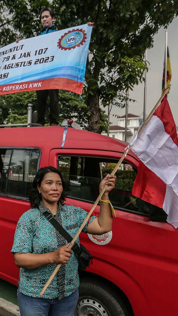 Mereka juga meminta kedaulatan anggota dalam koperasi, agar tidak dijadikan sebagai lahan bisnis.