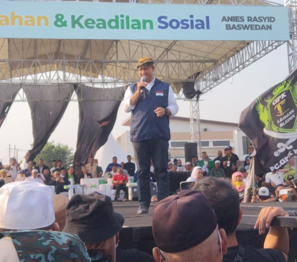 Ditanya Bakal Gandeng Gibran, Anies Bicara Soal Syarat Konstitusi Cawapres