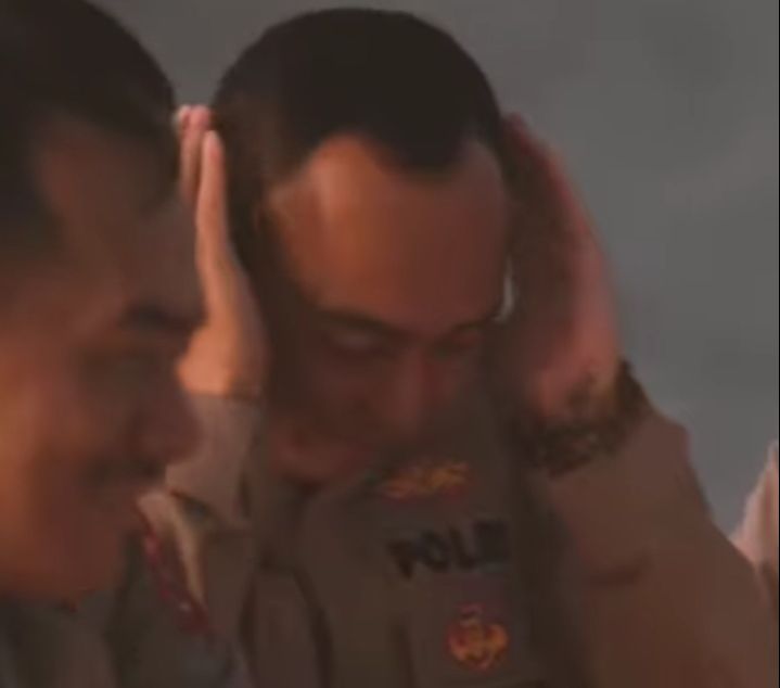 Momen Deretan Jenderal Nikmati Senja, Ada yang Sampai Tutup Telinga