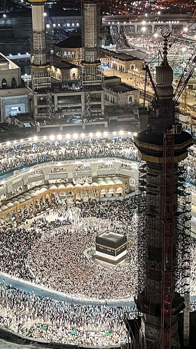 Video Viral Hujan Deras Dan Badai Di Makkah Jemaah Umrah Sampai Terpelanting Dihempas Angin 