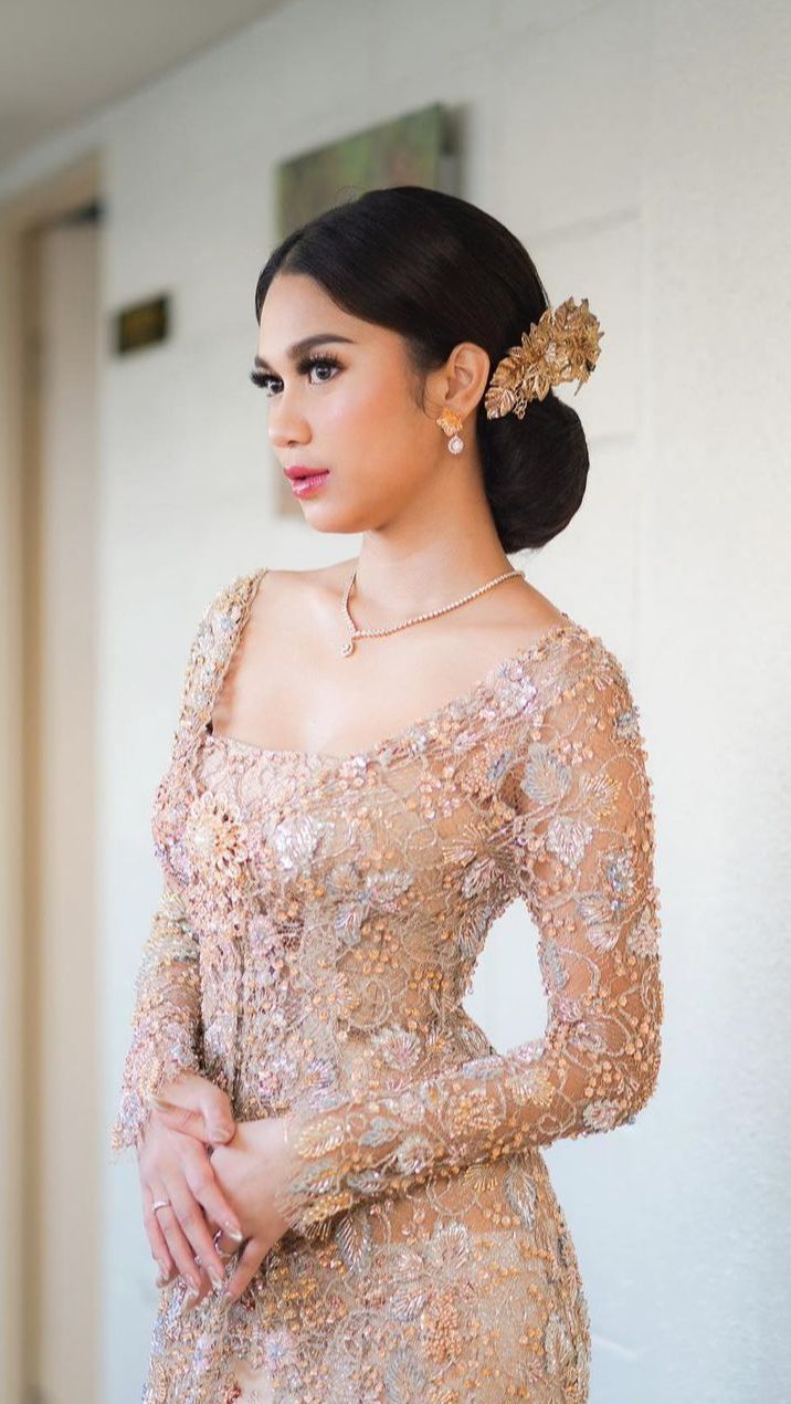 Fakta-Fakta Nurul Azizah, Anak Anggota DPR yang Menikah dengan Pesepak Bola Pratama Arhan