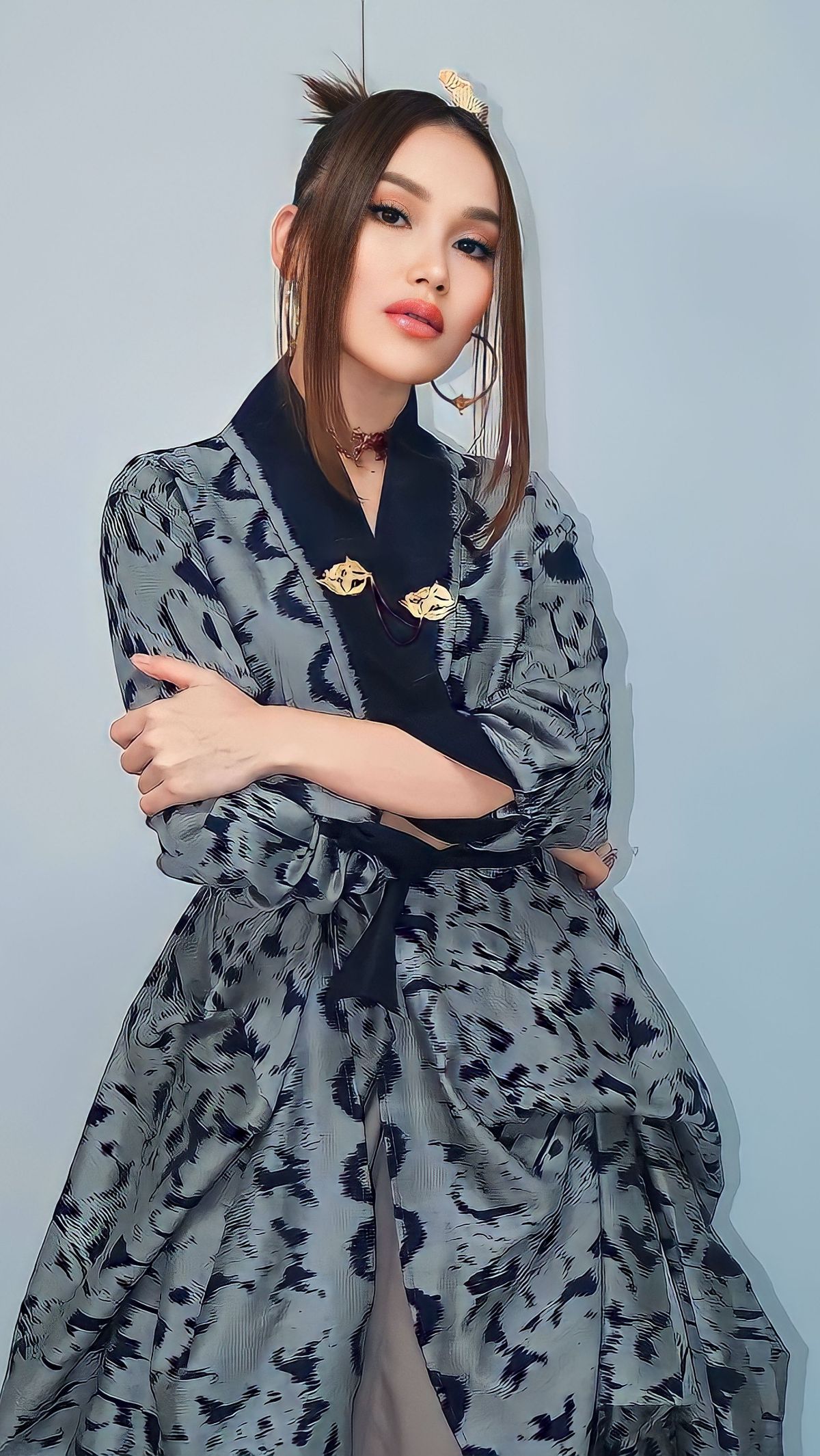 Bak Gadis Jepang, Intip Gaya Ayu Ting Ting dengan Outer Kimono Full Printing