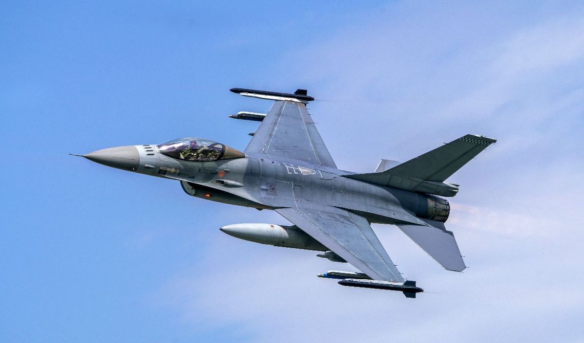 1. Sistem Avionik Canggih