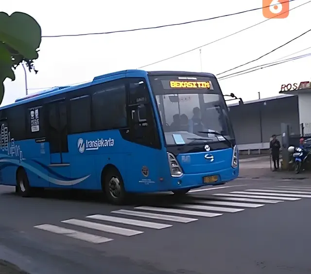 Transjakarta Sediakan Shuttle Bus Gratis Di GBK Selama Gelaran Piala ...