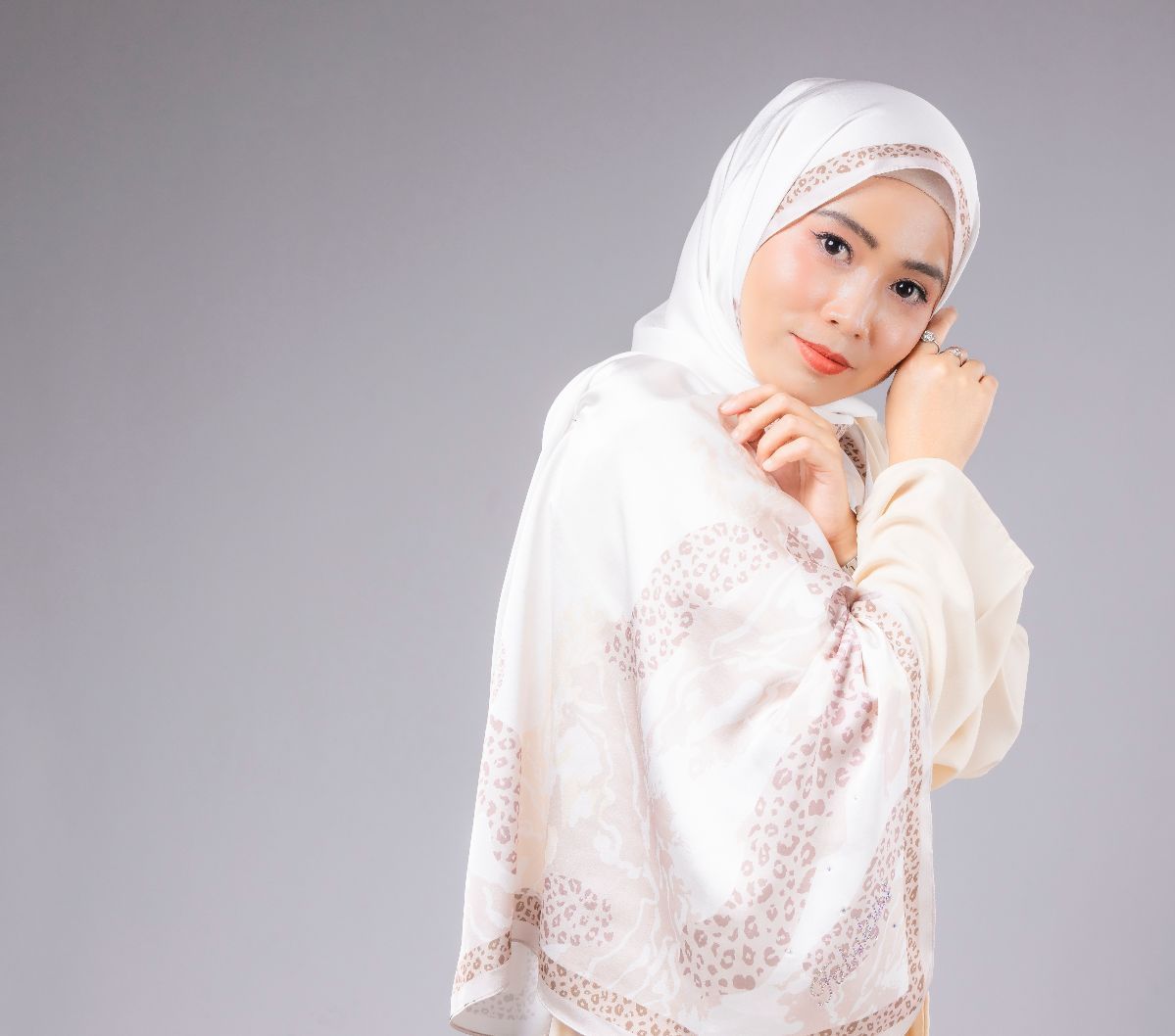 Blush Selalu Terlihat On Point, Coba 3 Trik Simpel Ini