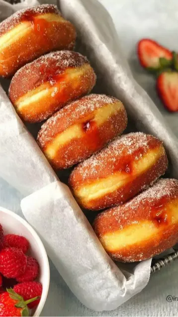 5 Resep Donat Bomboloni Ala Italia Yang ‎Anti Mainstream, Super Lembut ...