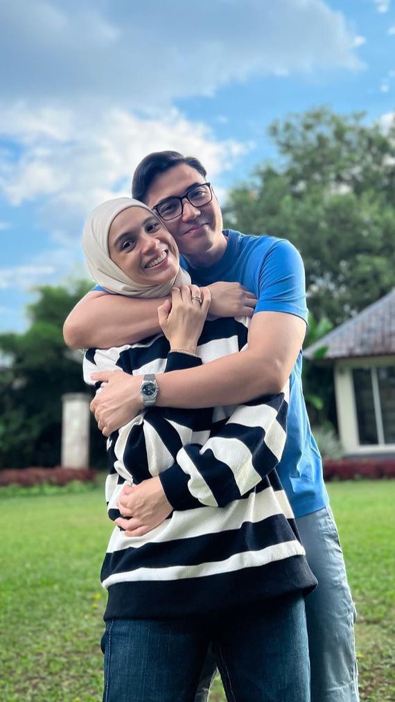 Rayakan Anniversary Pernikahan Ke 8 Intip Momen Kebersamaan Nycta Gina Dan Rizky Kinos