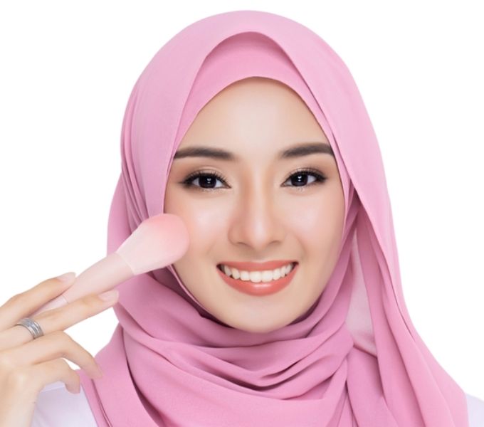 Warna Blush Kurang Kontras, Coba Ganti Kuas Makeupmu