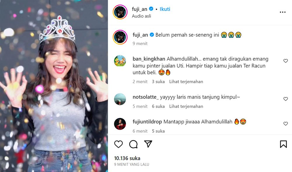 Aura kebahagiaan dari Fuji sangat terpancar jelas.