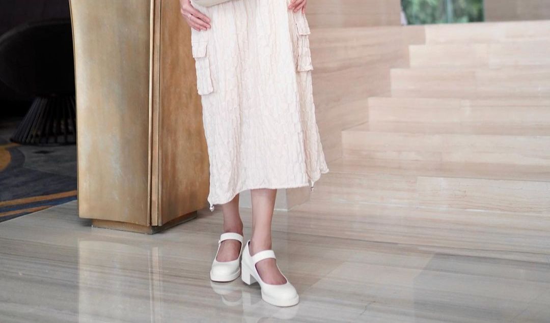 Sepatu Mary Jane Putih<br>