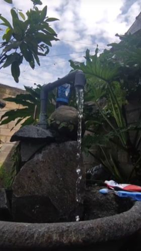 Penasaran seperti apa potret rumah unik tersebut? Simak ulasannya berikut ini