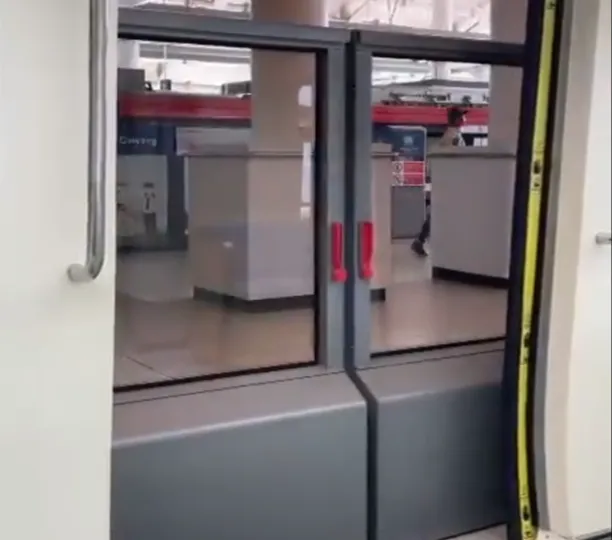 Cerita Warga Usai Jajal LRT Jabodebek