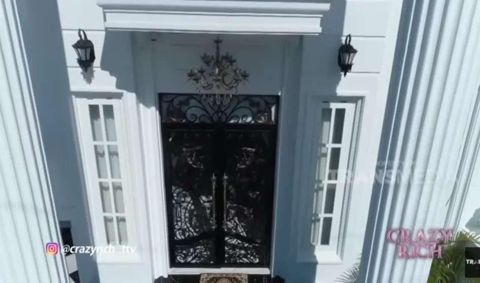 Pintu Rumah