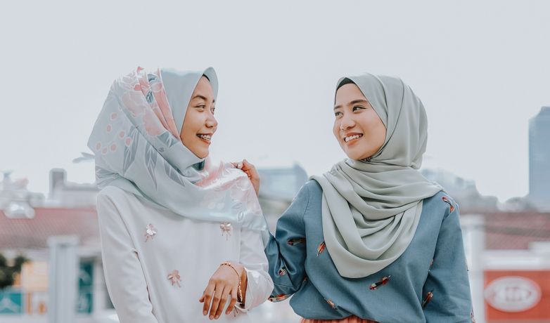 Mana nih ide hijab outfit yang paling cocok dengan style kamu, Sahabat Dream?
