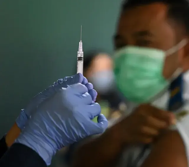 Teken Perpres, Jokowi Akhiri Penanganan Pandemi Covid-19 di Indonesia