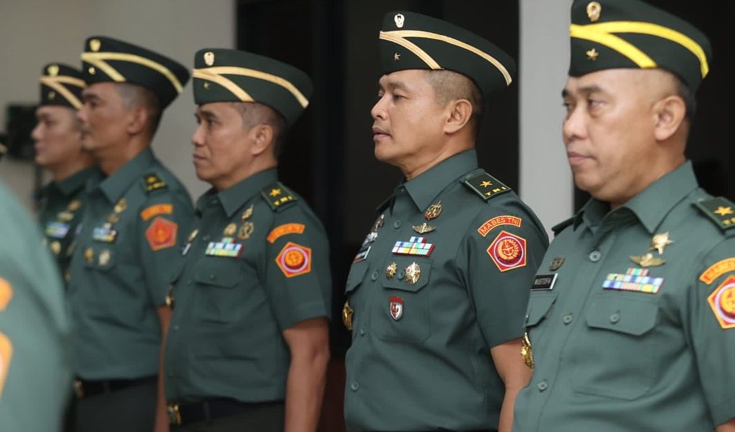 Pati selanjutnya yang naik pangkat menjadi Mayor Jenderal adalah Mayjen TNI Arif Bukhori.