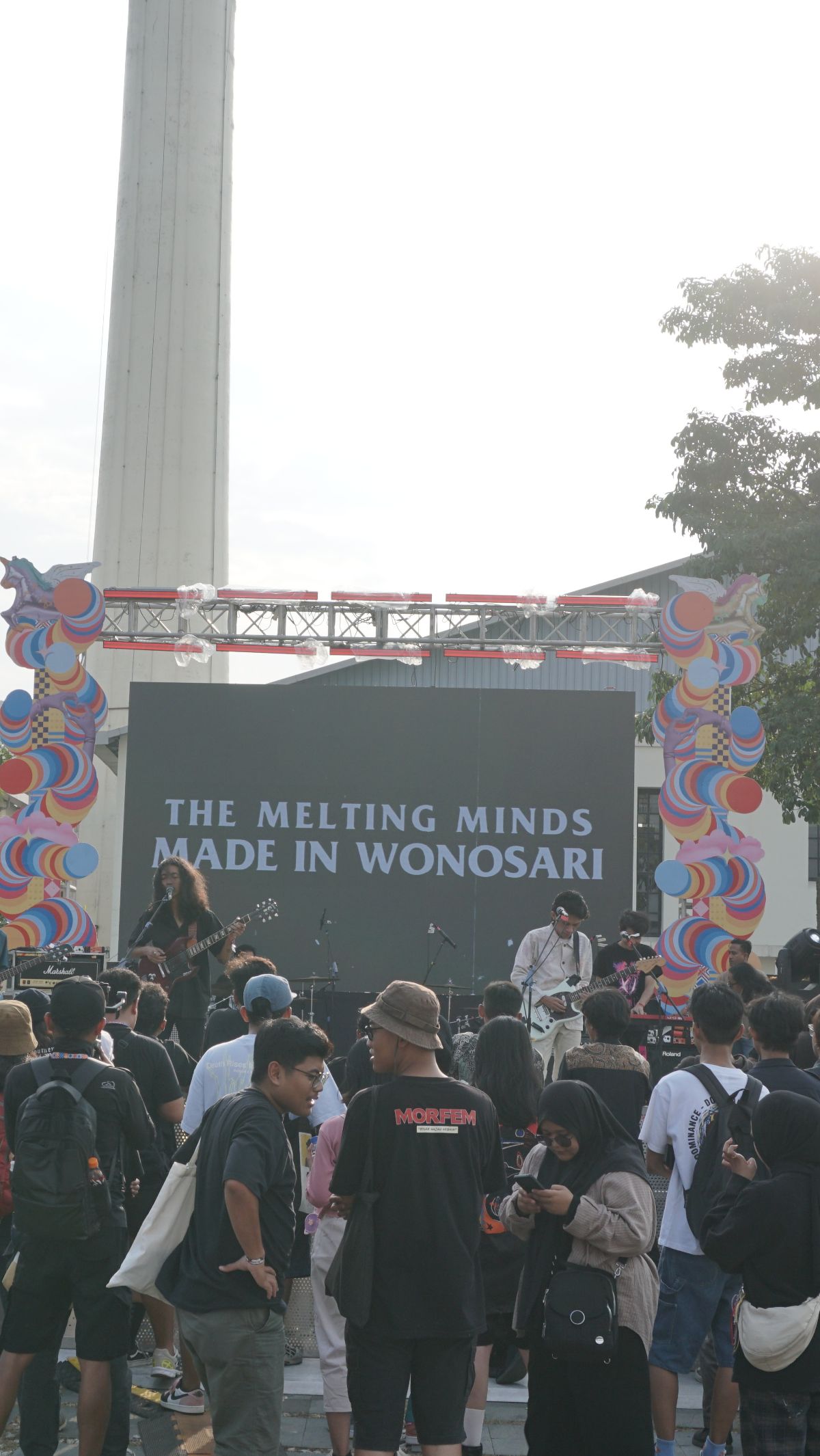 Sementara itu, Panggung Wirama dimeriahkan oleh band asal Wonosari yaitu The Melting Minds.