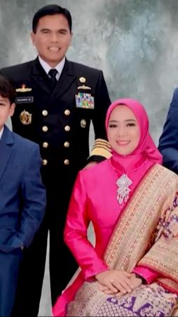 Menikah dengan Bintang 4 TNI, Ternyata Istri Jenderal AL Ayahnya Bukan ...