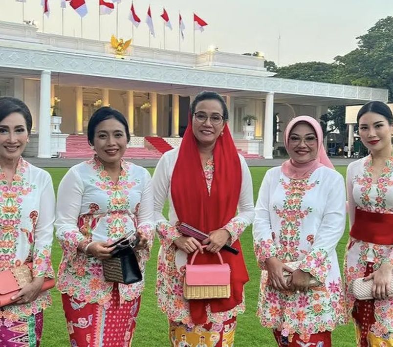 6 Potret Cantik Angela, Putri Hary Tanoesoedibjo Kenakan Kebaya Putih ...