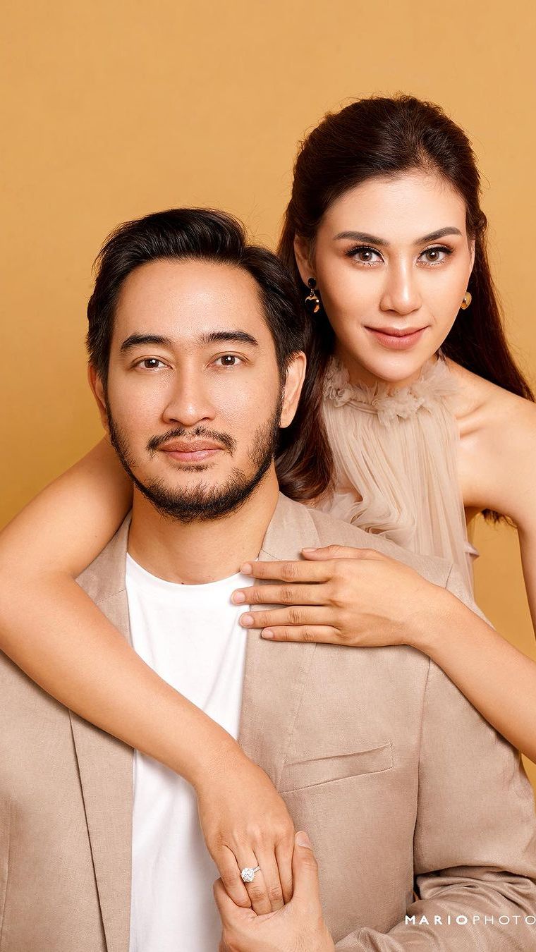 PotretJeje Govinda dan Syahnaz Kembali Mesra, Pamer Pelukan di Depan Nagita