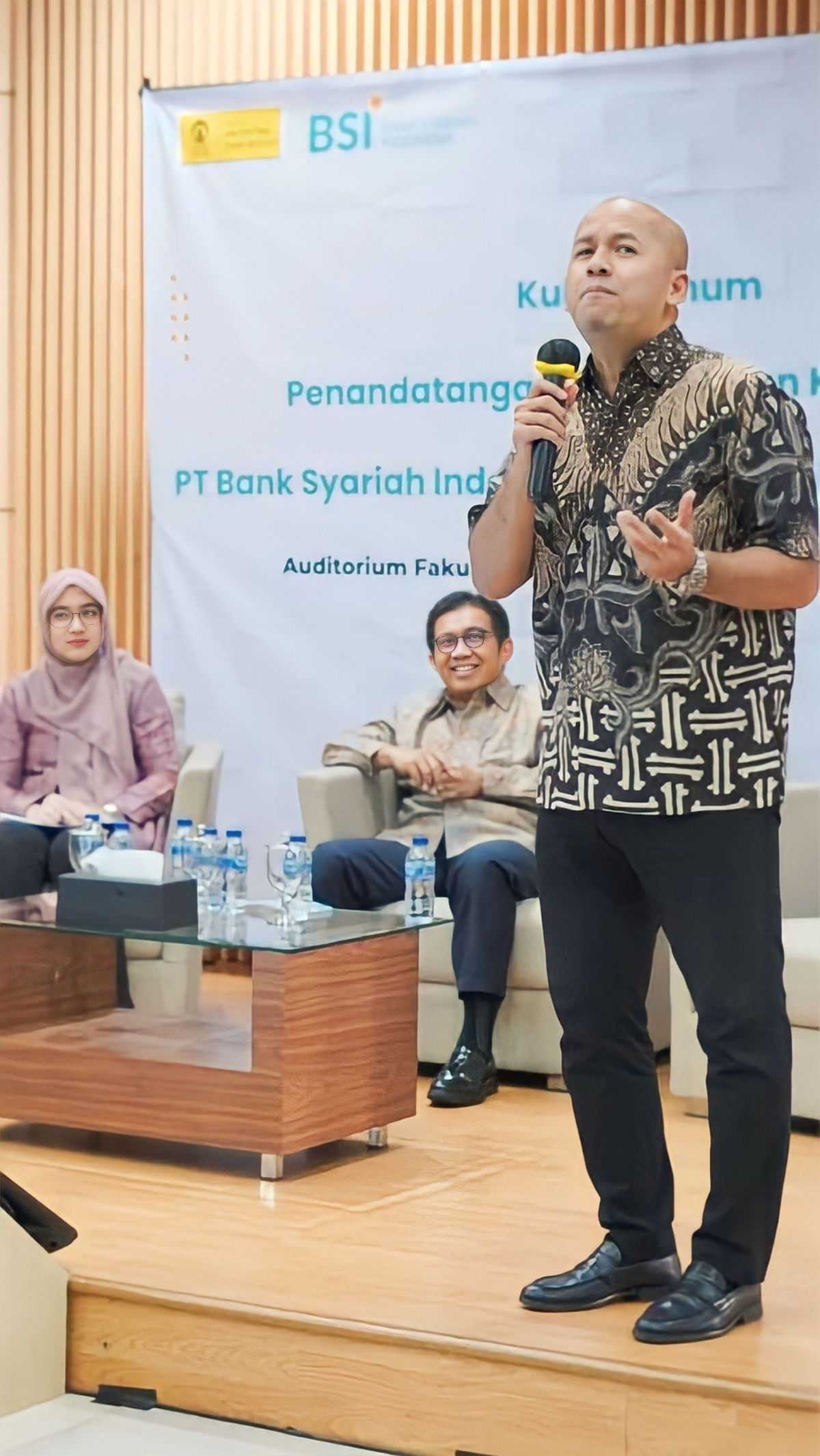 Gencarkan Literasi Keuangan Syariah Bersama FEB UI, BSI Targetkan 20 Juta Nasabah Tahun Ini