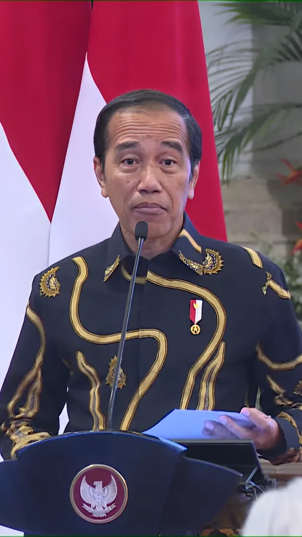 Disebut Batuk-Batuk dan Kini Tampil Pakai Masker, Presiden Jokowi Terpapar Polusi Jakarta?