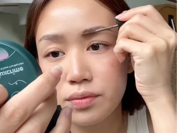 Gunakan Brow Mascara