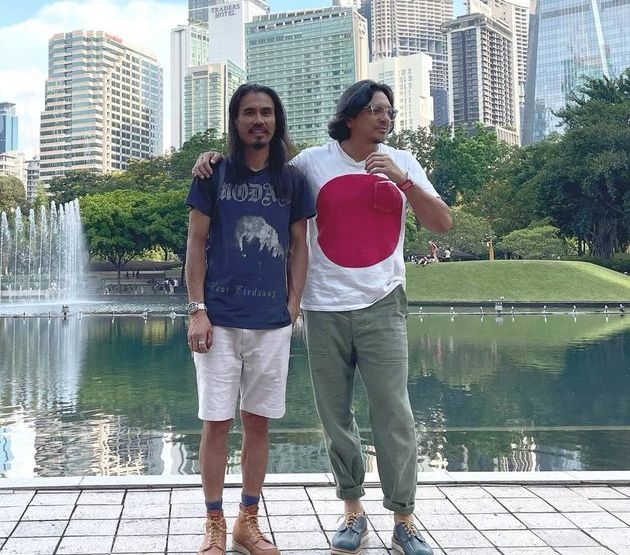 Tampil dengan Rambut Panjang dan Brewok Lebat, Penampilan Terbaru Engku Emran Mantan Suami Laudya Cynthia Bella Bikin Pangling