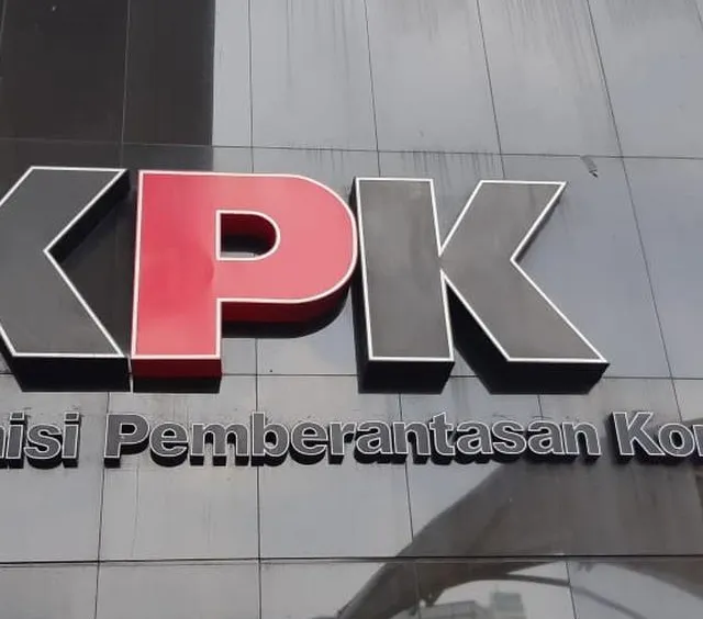 KPK Lelang Barang Rampasan Eks Wali Kota Cimahi, Ada iPhone 11