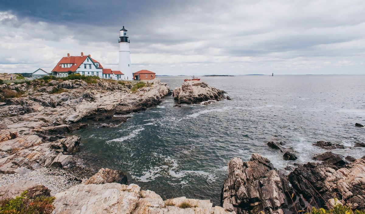 It sits on top of a rocky cliff in Cape Elizabeth near Portland, and it's one of the most photographed lighthouses in the United States.