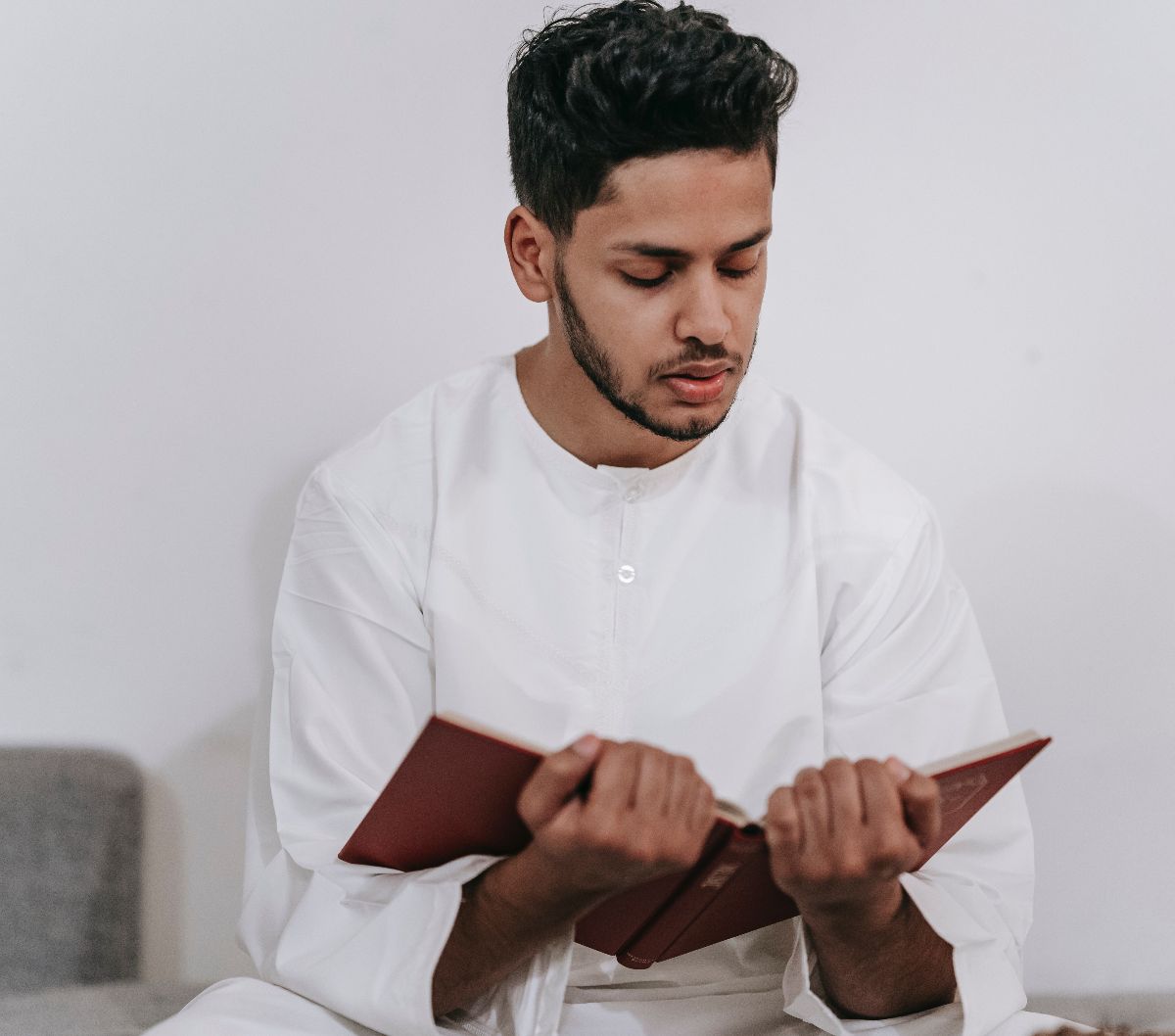 10 Contoh Idgham Mutaqaribain dalam Al-Quran, Lengkap Definisi, Cara Baca dan Hurufnya