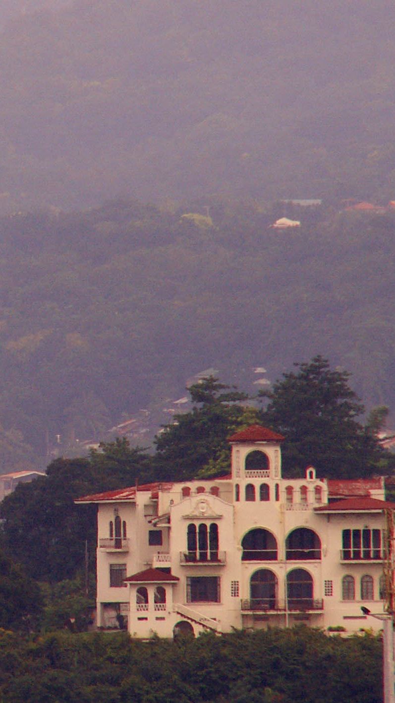 2. Villalon Mansion<br><br>The Villalon Mansion is located in Carcar City. It was once a magnificent residence. Today, it stands abandoned and in ruins. It is rumored to be haunted by the spirits of its ex-owners.