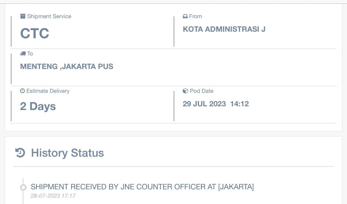 “Saya beli iPhone 13 128GB barang dikirim tanggal 28 Juli 2023 dan sampai ditempat penitipan paket 29 Juli 2023. Saya baru ambil paketnya 1 hari kemudian tanggal 30 Juli 2023.