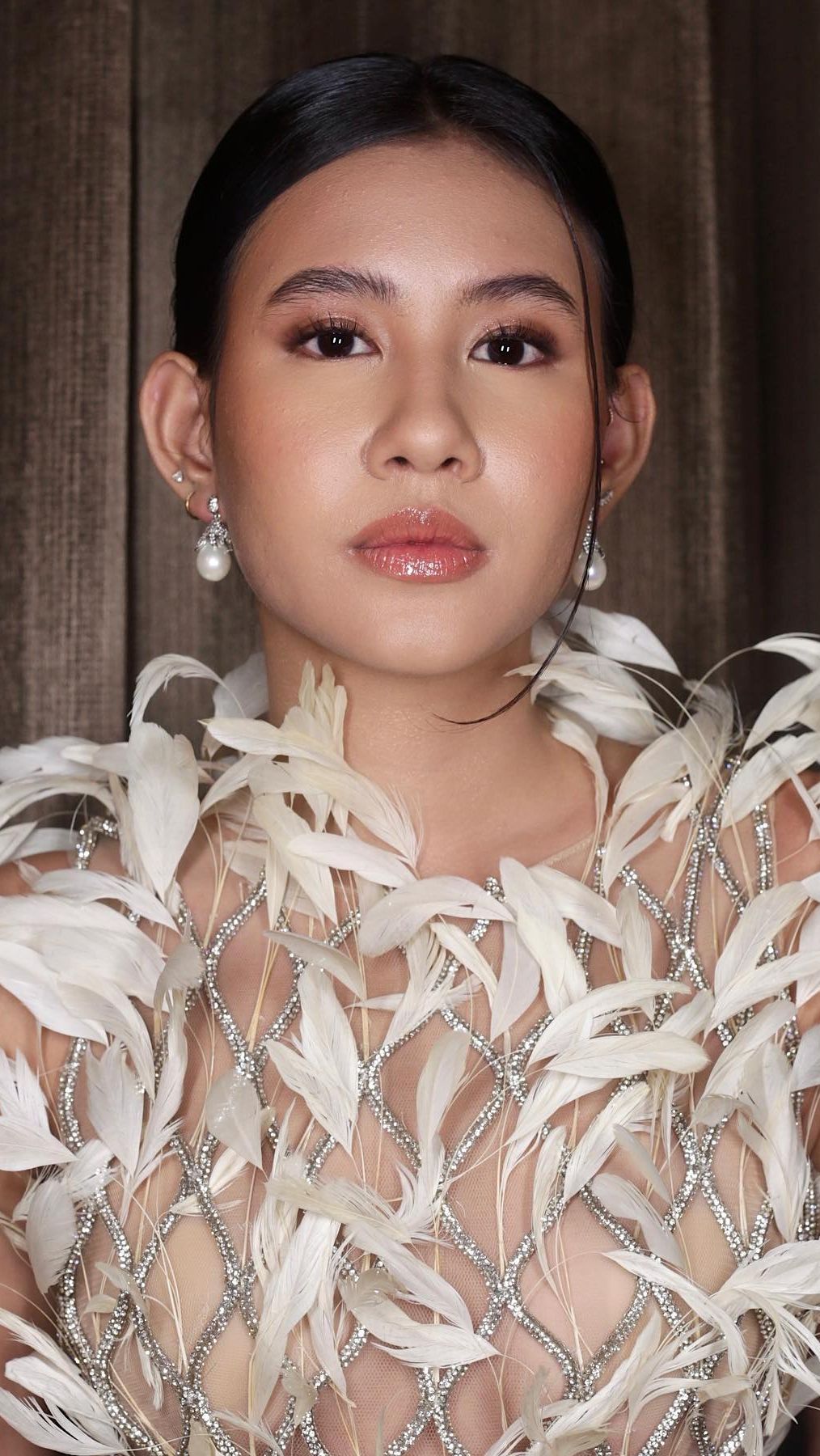 Intip Rahasia Makeup Flawless Shenina Cinnamon