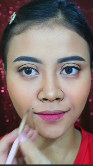 Titik di Bibir