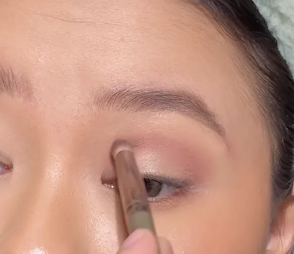 4 Gaya Eyeshadow yang Bisa Dipakai di Berbagai Acara