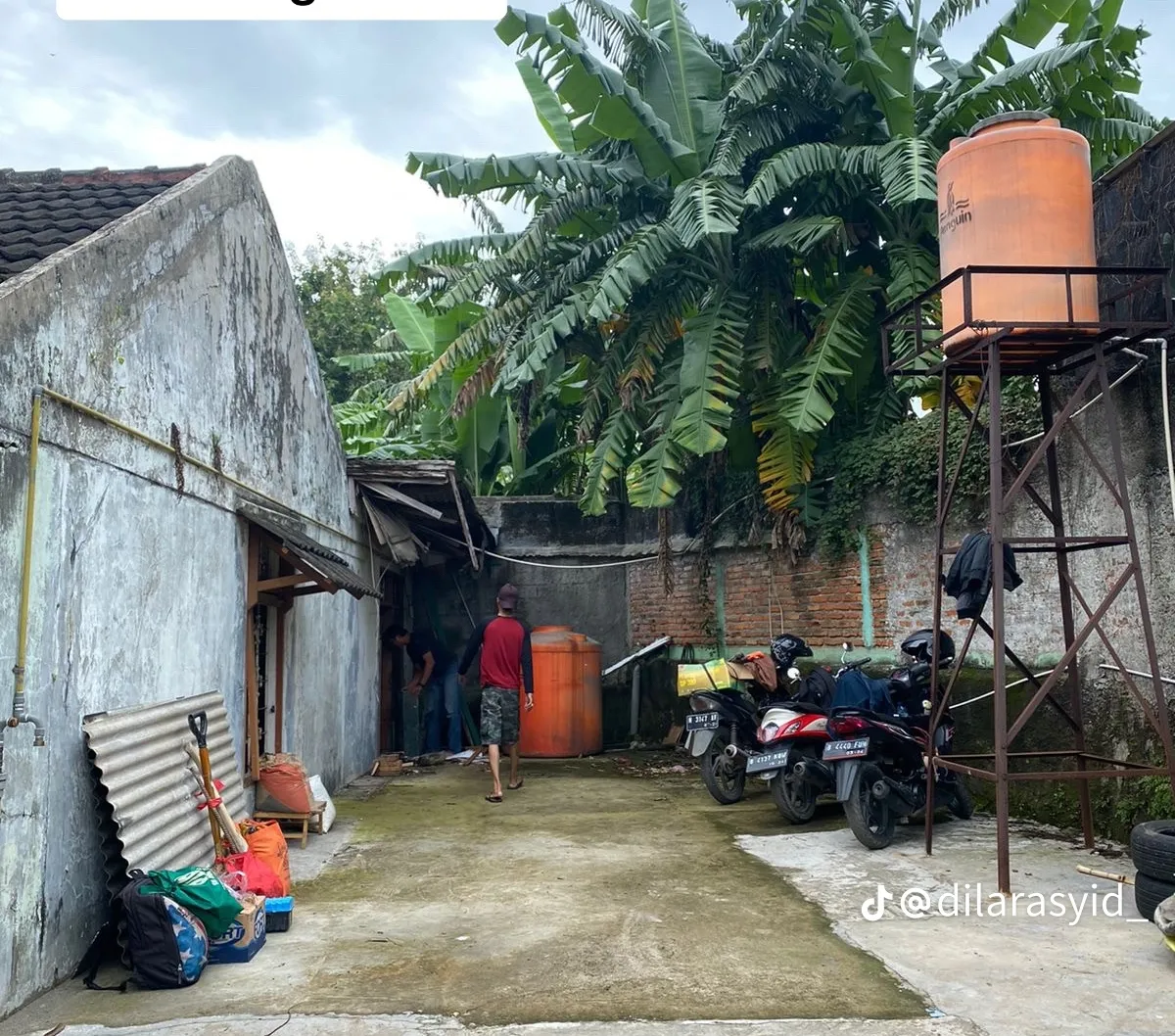 Transformasi Rumah Tua Jadi Gedongan, Berkonsep Modern dengan Lantai Dua yang Bikin Melongo