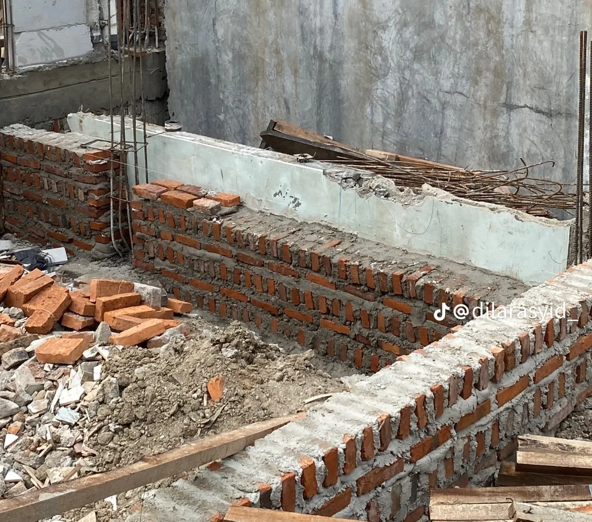 Transformasi Rumah Tua Jadi Gedongan, Berkonsep Modern dengan Lantai Dua yang Bikin Melongo
