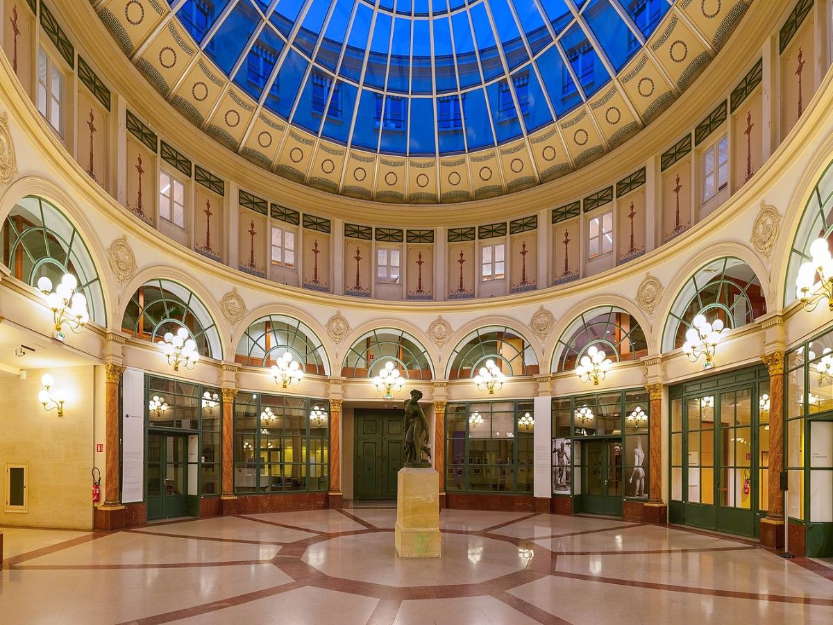 5 Hidden Gem Attractions You Must Visit In Paris