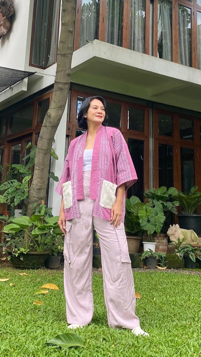 Sering Jadi Musuh di Sinetron, Inilah Perbandingan Rumah Meriam Bellina VS Dian Nitami, Estetik Mana?
