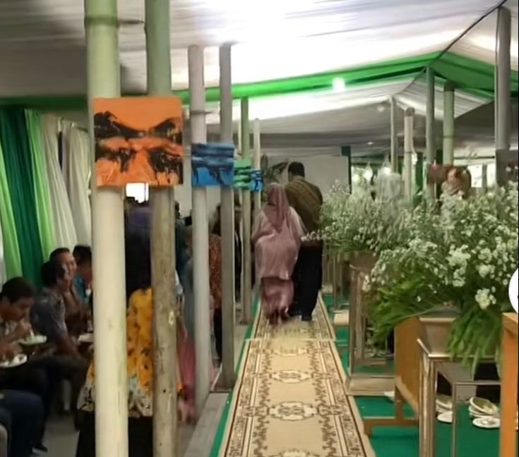 Viral Pesta Pernikahan di Pasar Serasa Pesta Rakyat, Pedagang Jadi Penyedia Makanan, Warga Boleh Datang dan Bungkus